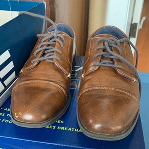 American Eagle, boys dress shoes, size 4